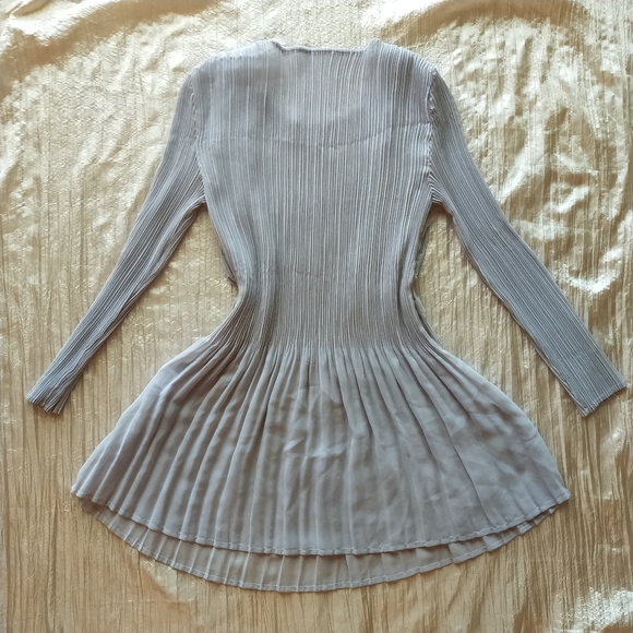 Hurry! Store Close Next Week!! T Pleats collection Dress Top - Picture 4 of 6